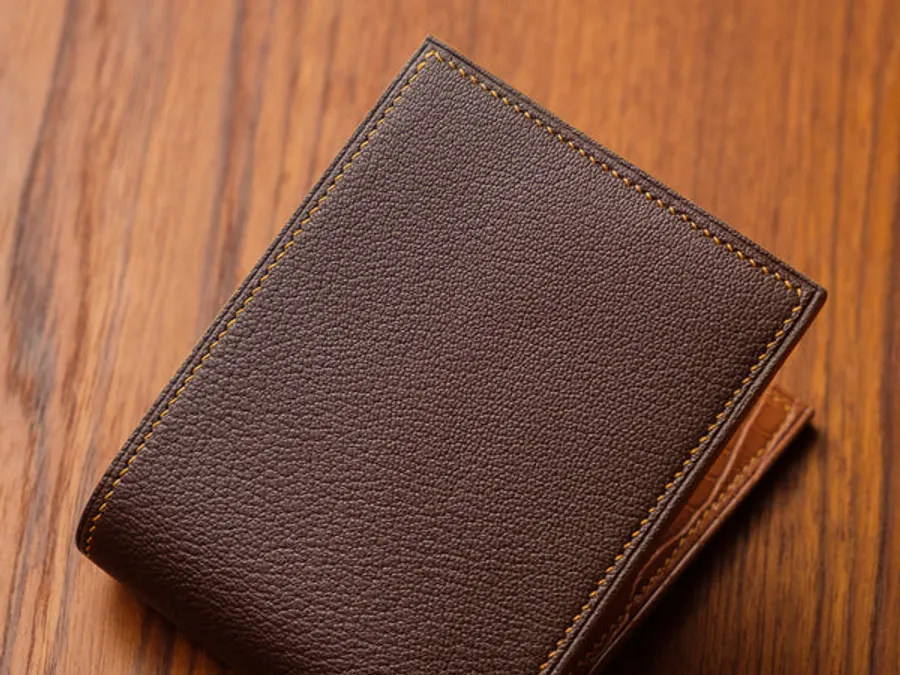 An Oak & Honey Leather Goods made-to-order bifold